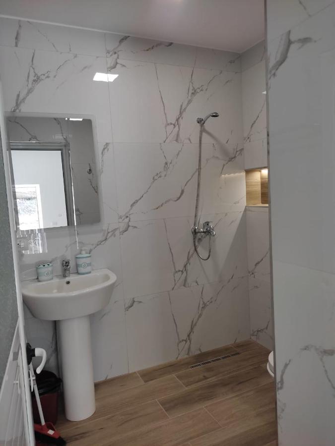 Aila Apartment Sarandë Exterior foto