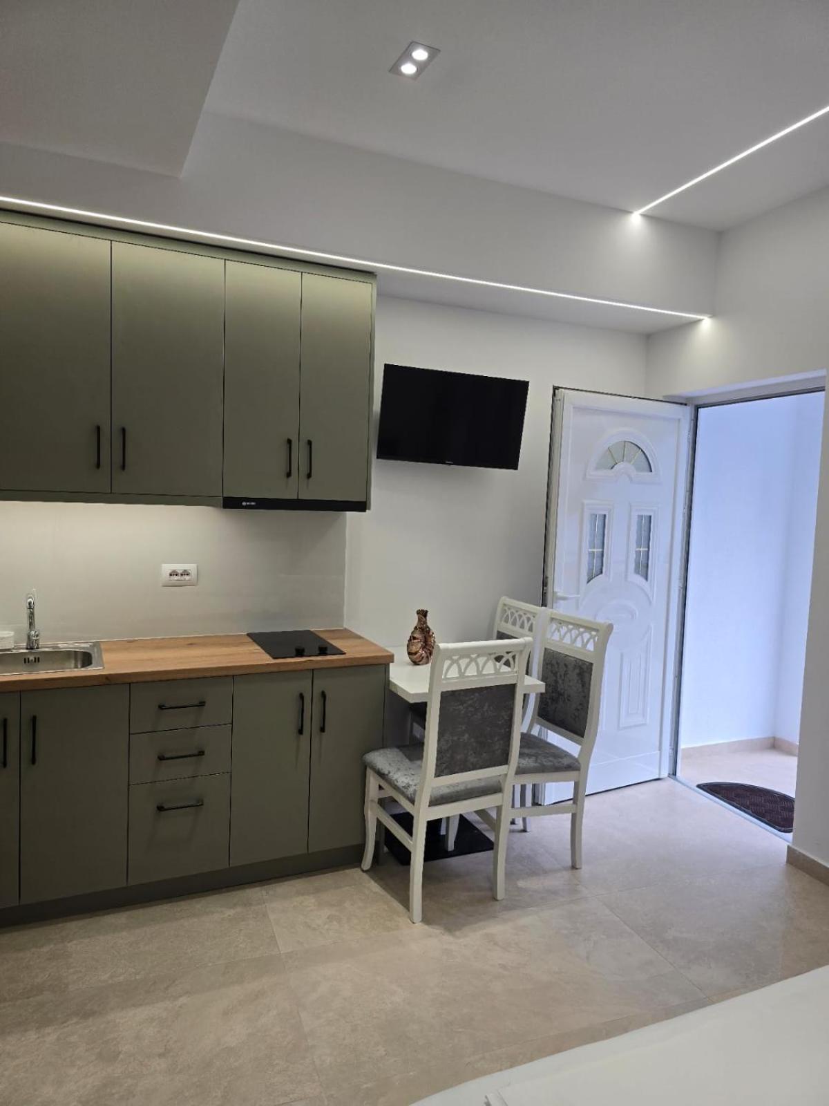 Aila Apartment Sarandë Exterior foto